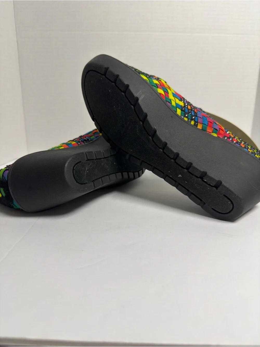 Ice comfortable woven